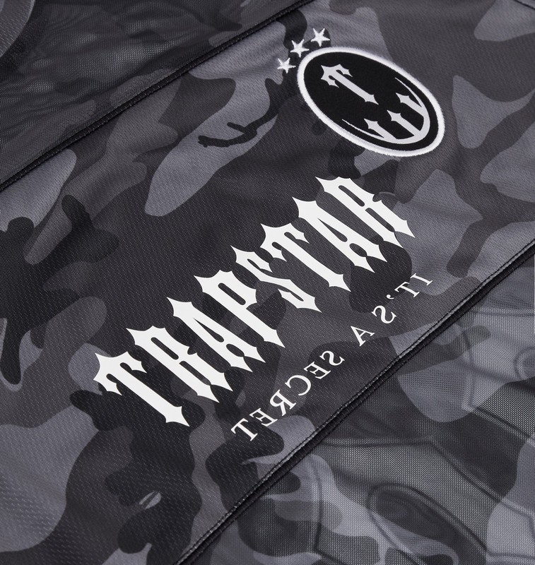 Trapstar Irongate Mesh Football 黒 迷彩 | TS-64807